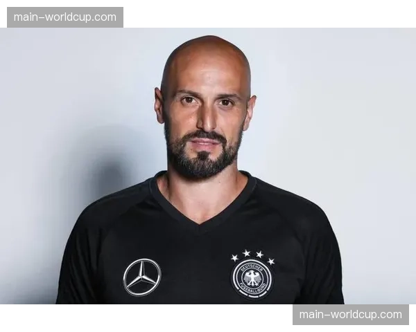 曼联基金会携手当地大学，推出针对退役球员的职业转型培训计划