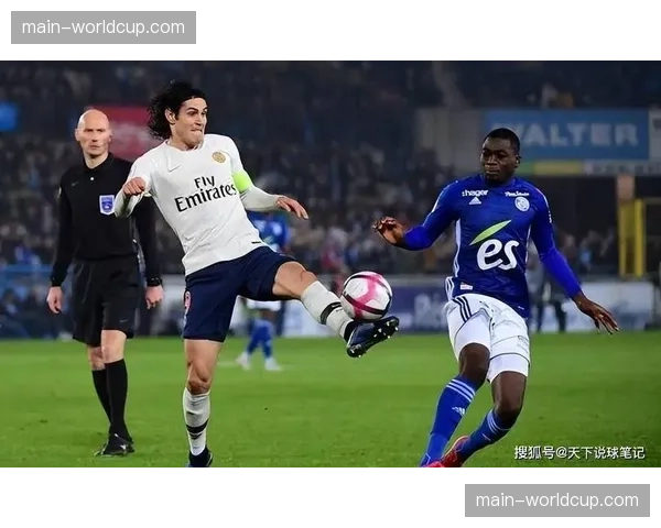 战术复盘：解析朗斯队高位逼抢如何瓦解雷恩的后场出球体系