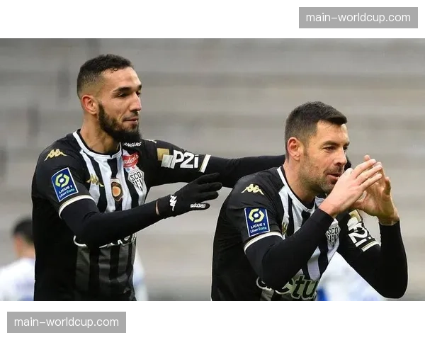 昂热防守数据亮眼：499次抢断联赛第4，278次拦截联赛第5