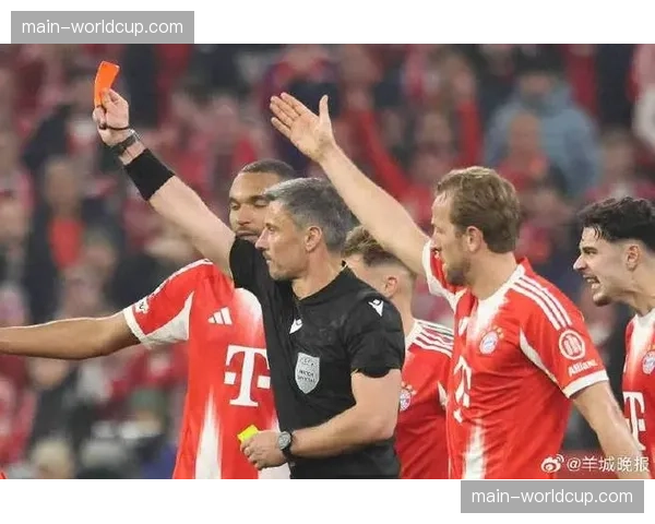 拜仁4-3皇马：欧冠四分之一决赛次回合，卫冕冠军惊险晋级半决赛